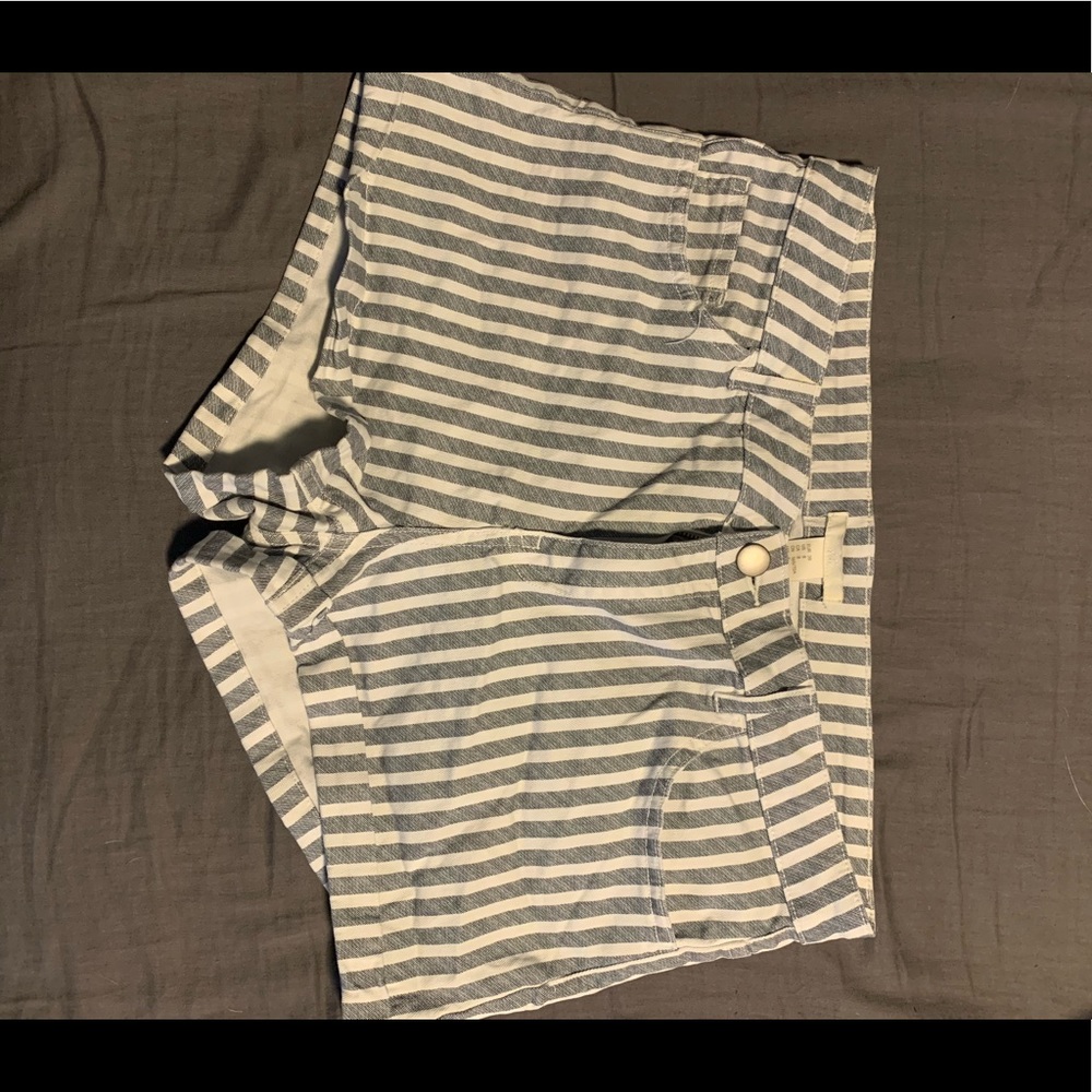 H&M Mid-rise shorts